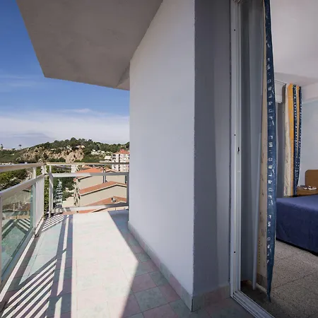 Internacional Hotel 3*