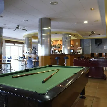 因特纳克纳尔酒店 2* 卡里拉