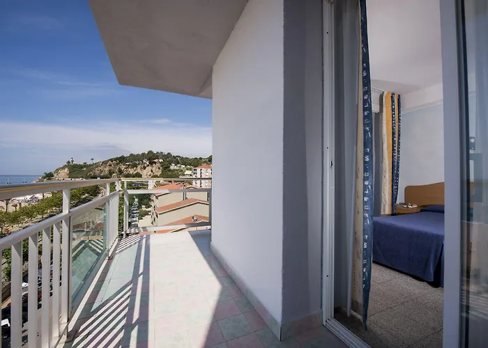 Internacional Hotel 3*